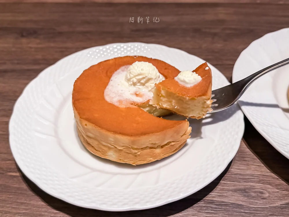 星乃珈琲店雙層舒芙蕾鬆餅