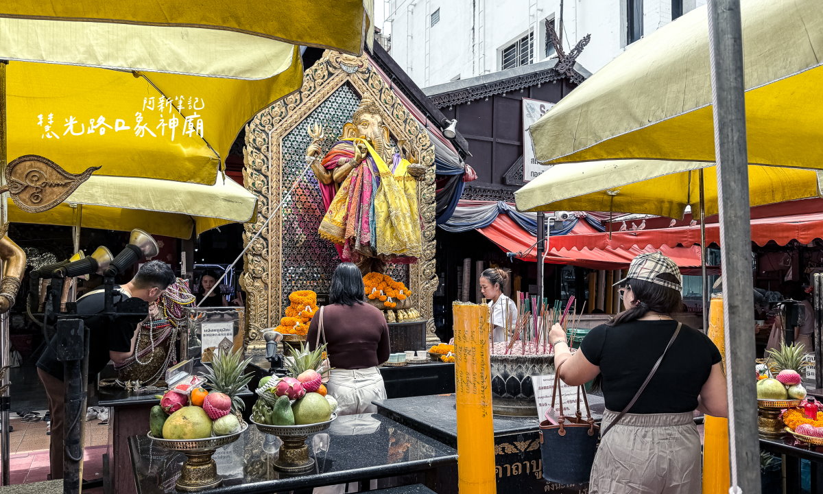 慧光路口象神廟,曼谷象神,Huai Khwang Ganesha,曼谷必拜財神,輝煌夜市,泰國象神廟,MRT匯狂站景點,慧光象神怎麼拜,曼谷求財運靈驗,象神老鼠許願,曼谷24小時景點