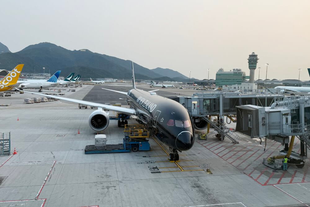 紐西蘭自由行預算,紐西蘭自由行預算2026,紐西蘭旅遊花費,紐西蘭自駕費用,紐西蘭機票預算,紐西蘭住宿費用,紐西蘭物價2026,紐西蘭IVL旅遊稅,紐西蘭租車預算,紐西蘭露營車花費,紐西蘭15天自由行預算,紐西蘭20天花費,紐西蘭南島旅遊預算,紐西蘭省錢攻略,紐西蘭超市物價,紐西蘭餐費建議,紐西蘭活動門票價格,米佛峽灣遊船費用,冰河健行預算,紐西蘭簽證費用,NZeTA申請,紐西蘭旅遊保險,紐西蘭親子旅遊預算,紐西蘭秋季旅遊花費,紐西蘭自由行總費用